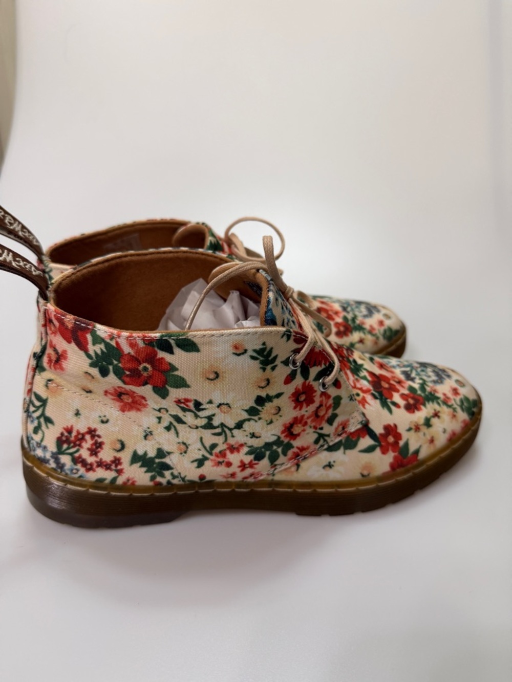 Dr. Martens Daytona Desert Boots floral print canvas new ladies 9 never worn
